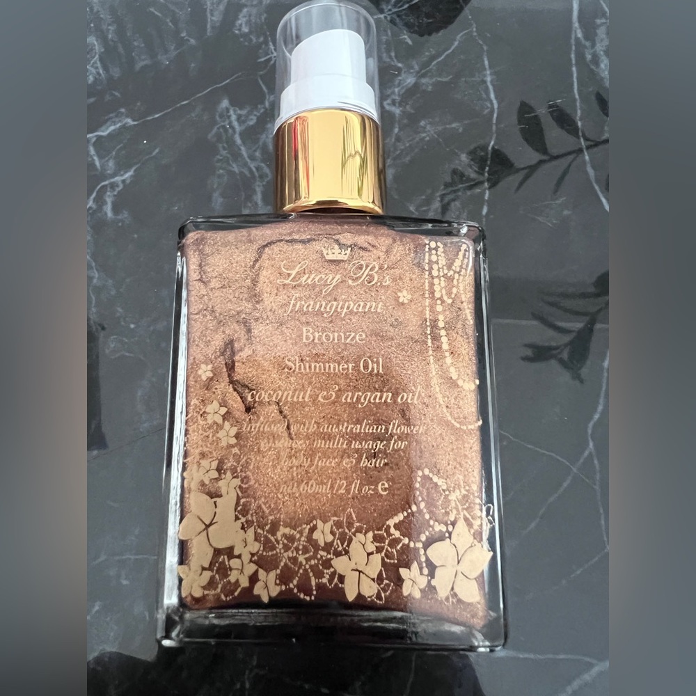 NWT - Lucy Frangipani Bronze Shimmer Oil - Picture 2 of 4